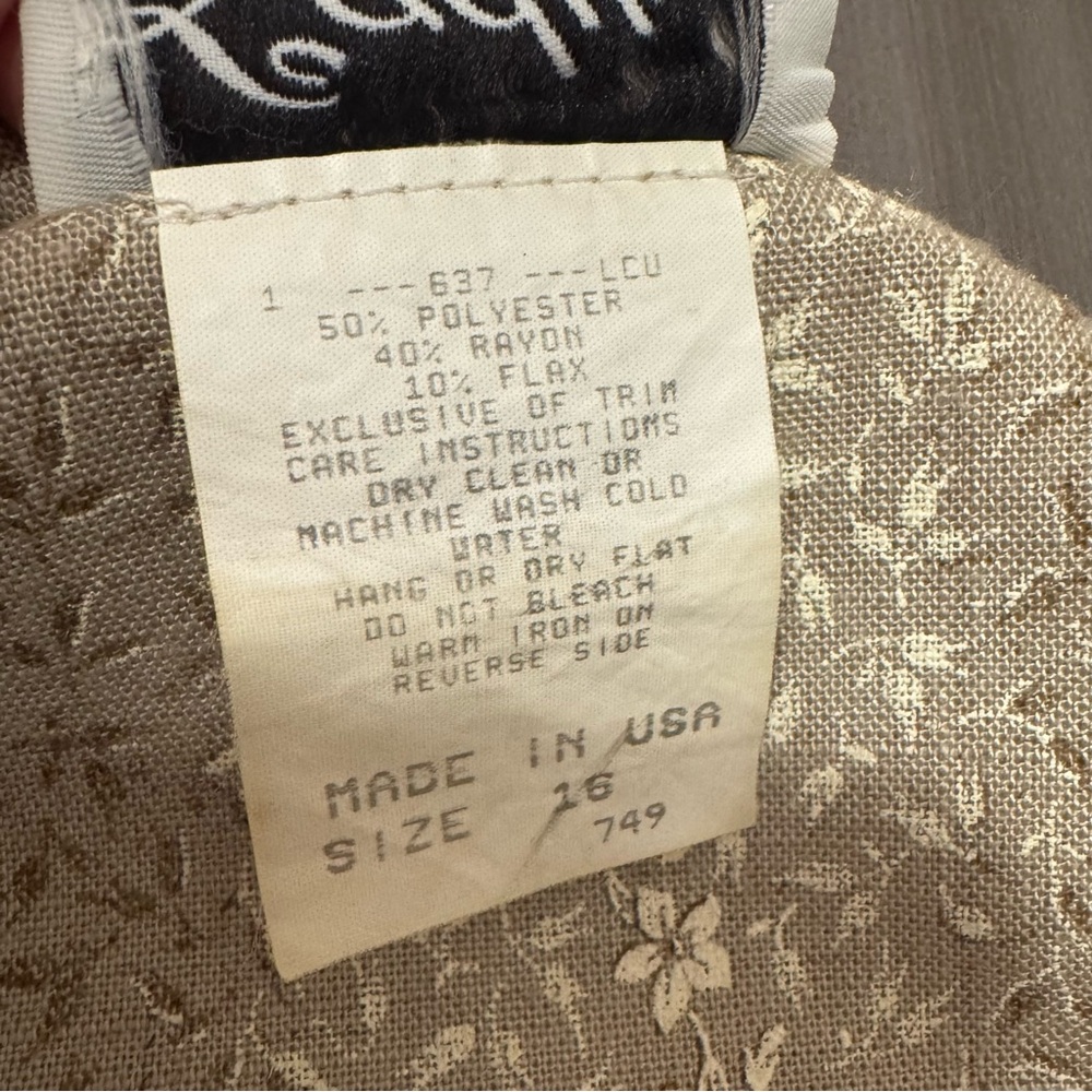 Vintage 1970s–1980s Lady Carole of New York Gold Floral Jacquard Jacket –Size 16 - Picture 8 of 9